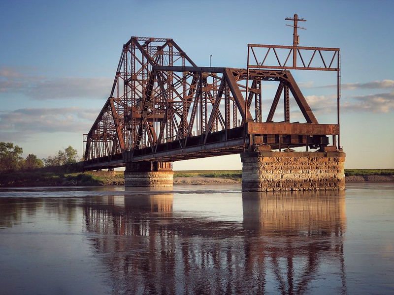 Council Bluffs, along the trail