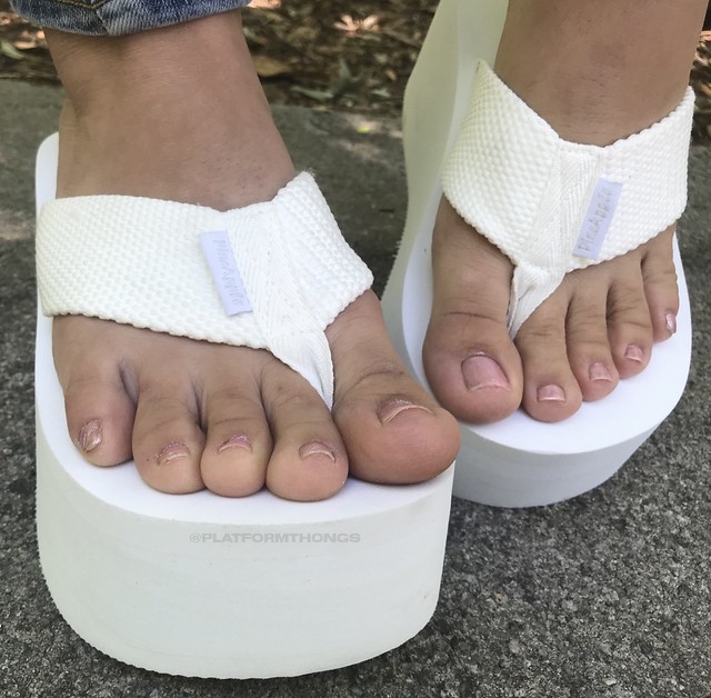 Angela’s perfect feet in PineApple platform flip flops!  If you’d like to see the full photoset and videos, check out my Patreon:   https://www.patreon.com/platformthongs