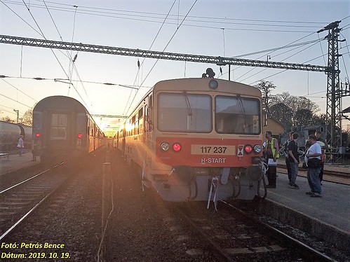 máv vonat vasút railways trains bahn zug motorvonat bzmot 117 studenka különvonat emlékvonat 37esvonal balatonszentgyörgysomogyszobvasútvonal halberstadt naplemente somogyszob hungary