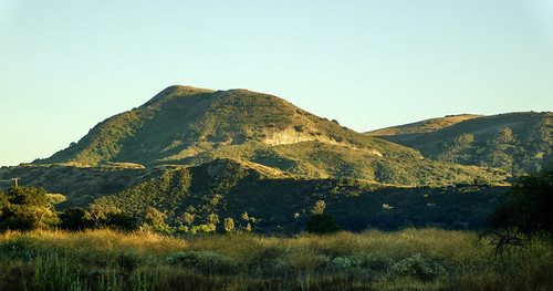 irvineranchnaturallands blackstarcanyonwildernesspark silverado california photo digital summer hill foothills panorama cropped landscape