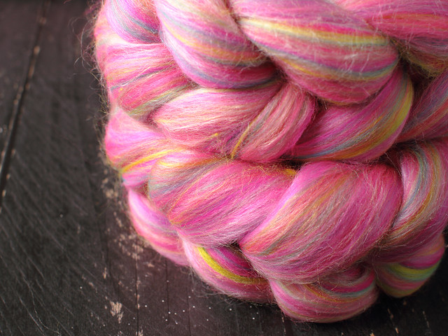 96g Merino wool & Silk blend combed top/roving spinning fibre – ‘Sprinkles’