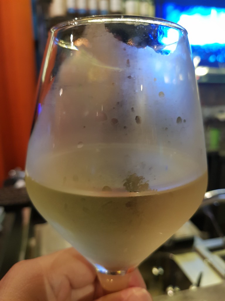 "长相思"(白苏维翁)白葡萄酒 Sauvignon Blanc White Wine rm$20 @ LOCO TTDI
