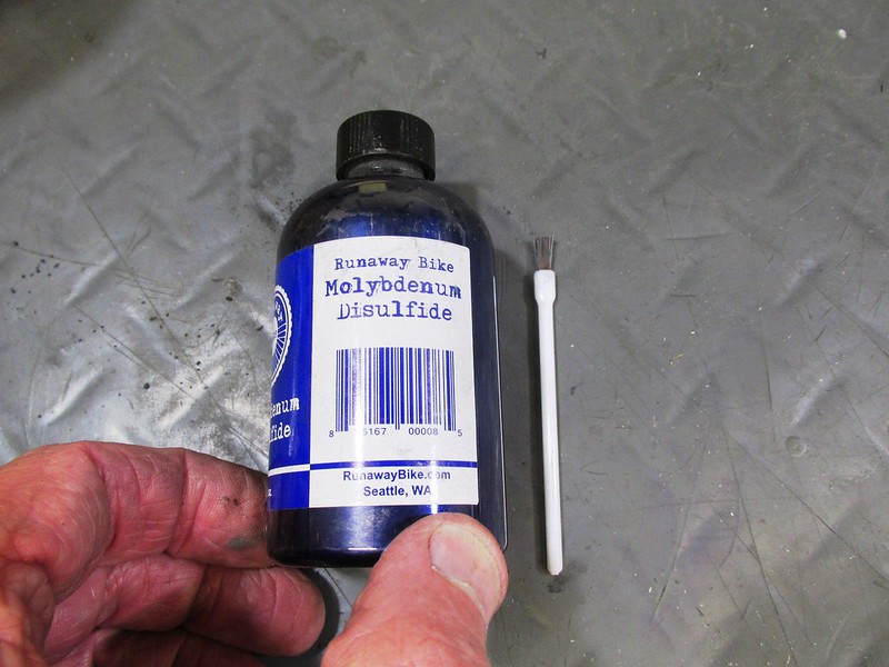 Molybdenum Disulfide Is A Dry Lubricant