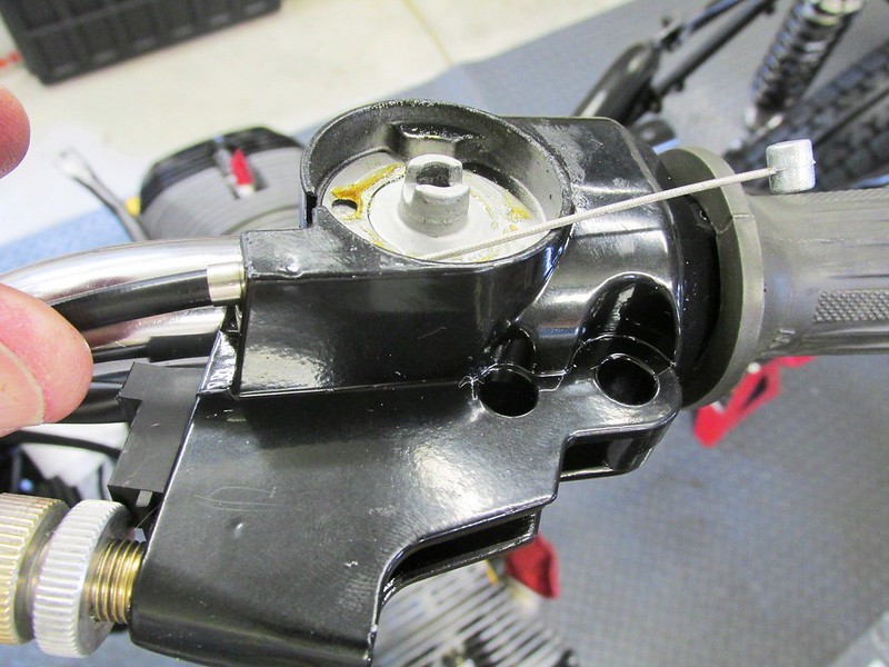 Choke Cable Mounting Detail