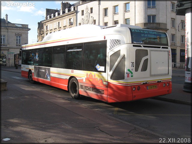 Heuliez Bus GX 327 GNV – RTP (Régie des Transports Poitevins) / Vitalis n°601