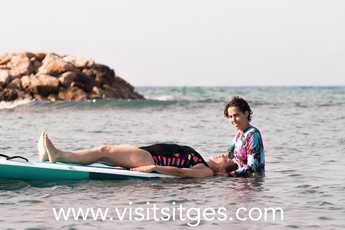 Sup Yoga Platja Anquines amb Nootka Kayak
