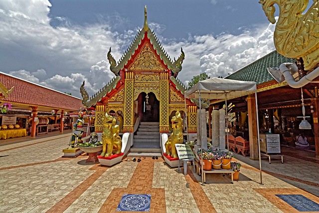Wat Doi Kham - Chiang Mai - Temple de la montagne dorée