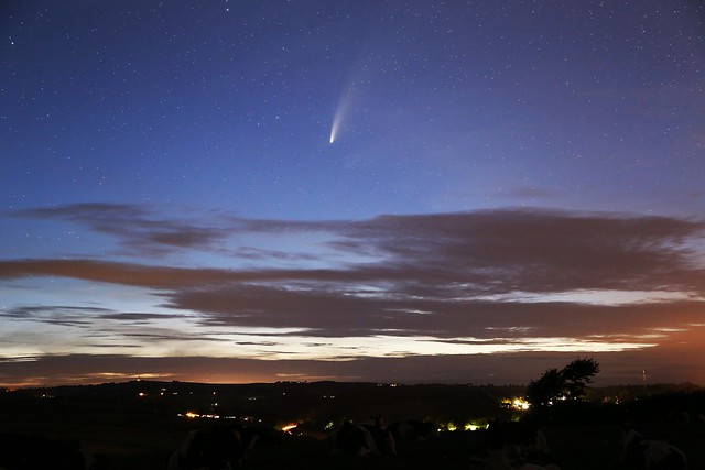 Comet NEOWISE above Ide