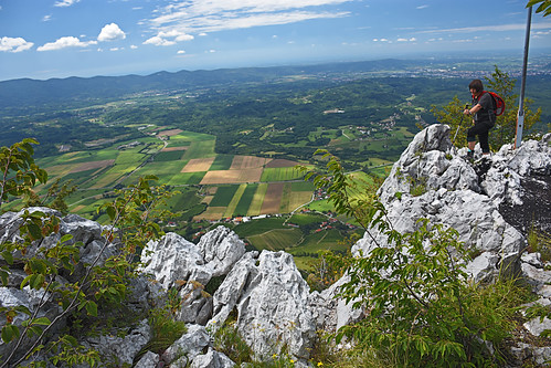 slovenija trnovskigozd panorama landscape outdoors hiking slovenia limestone karst stonebridge rockwindow skozno