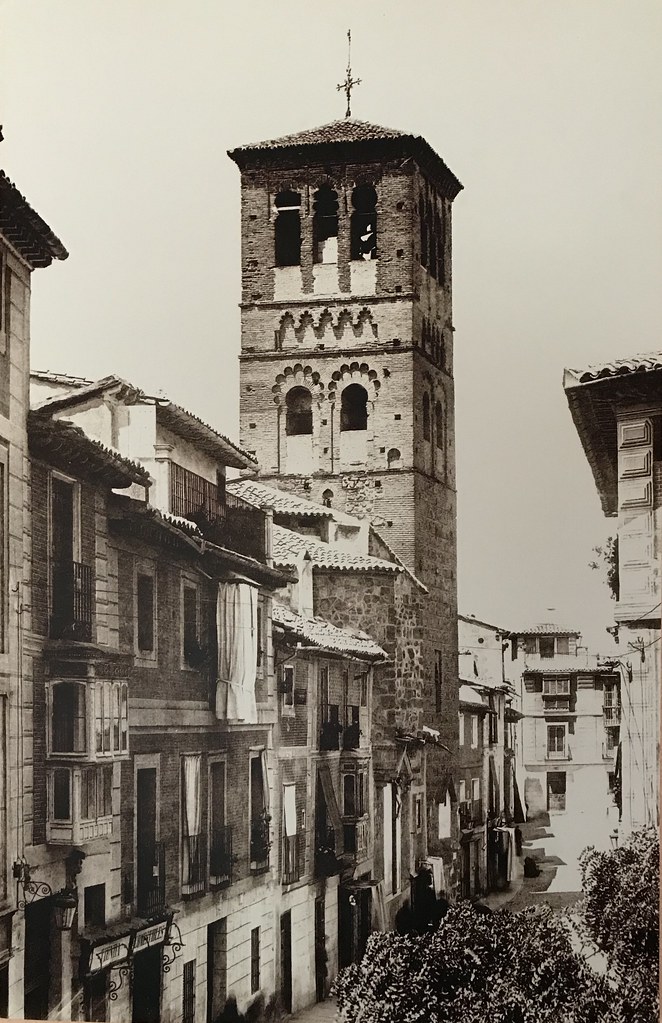 Calle de Santo Tomé en el siglo XIX. Foto de Hauser y Menet. Colección de la familia Sánchez Butragueño