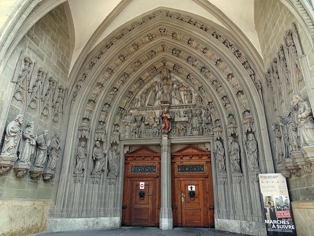 St. Nikolaus (Freiburg im Üechtland) Westportal