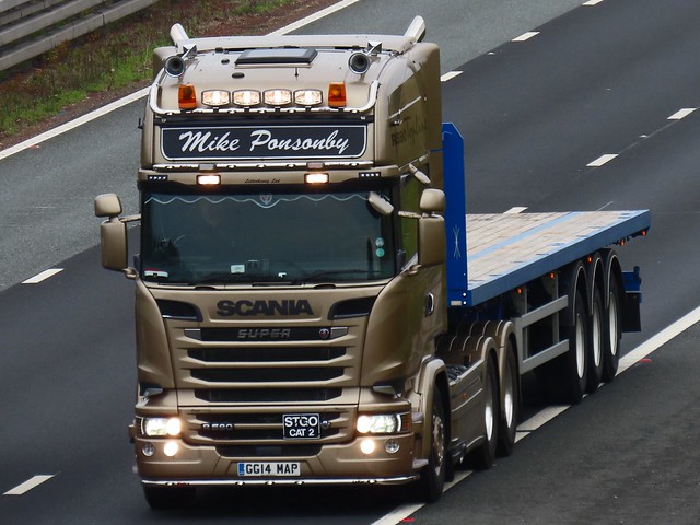 Mike Ponsonby, Scania R580 V8 (GG14MAP) On The A1M Southbound