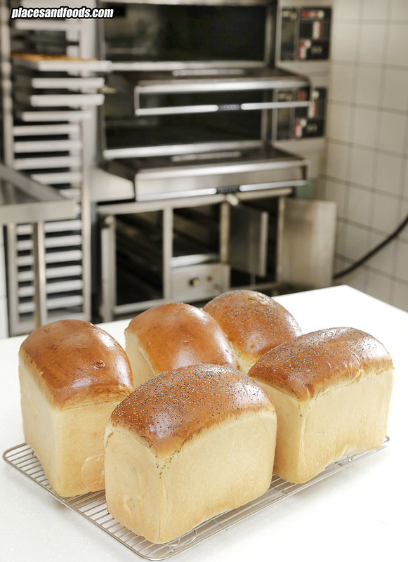 restoran sri karak freshly baked bread