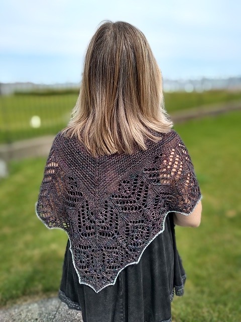 Rita (ritz) test knit Barbara Nalewko’s  Grass and Flowers Shawl! Pattern is  available for 20% off until July 26th with the code FLOWERS20.