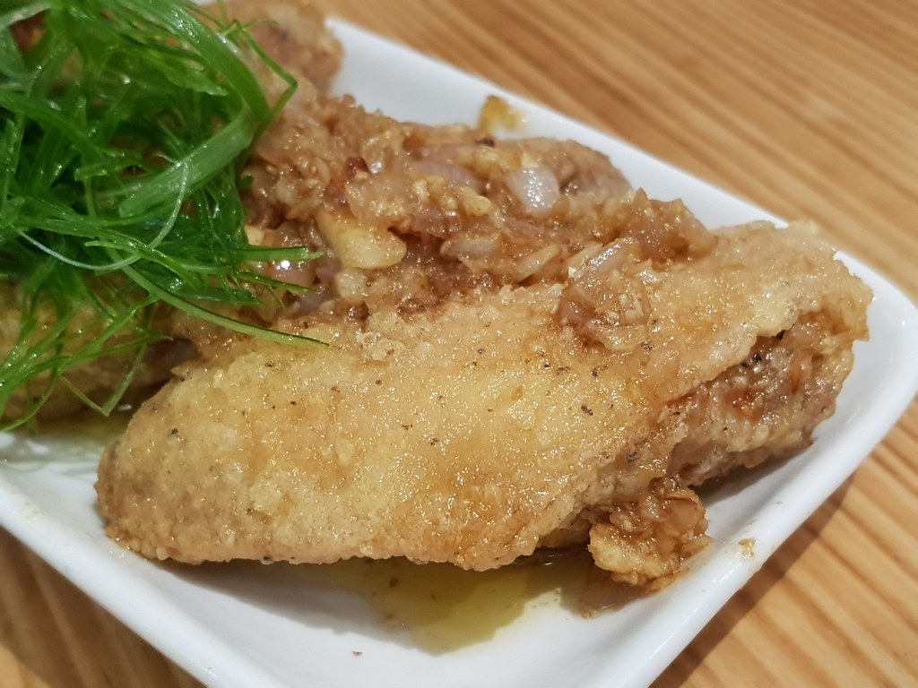 蒜蓉牛油雞中翅 Garlic butter chicken wing rm$11.90 @ 淋麵屋小撈王 Lammeeya Xiao Lao Wang in USJ1 Damen Mall