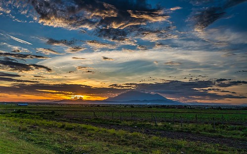 mountains tanzania driveby scenes kilimanjaroregion sunrisesunsetmoonshots usambaratoarusha