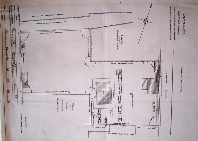 Plano del Terreno para la Embajada Británica en Vicuña Mackenna  216-236, luego compraron a los vecinos.