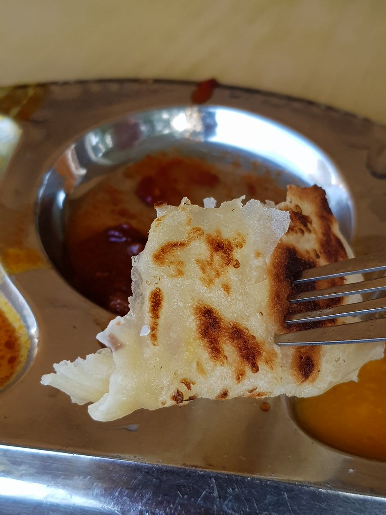 印度煎餅 Roti Canai rm$1.50 & 拉奶茶 Teh Tarik rm$1.60 @ Restoran RT in Taman Puchong Prima