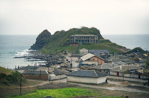 East coast near Kimchaek | DPRK, Oct. 2015 | Frühtau | Flickr