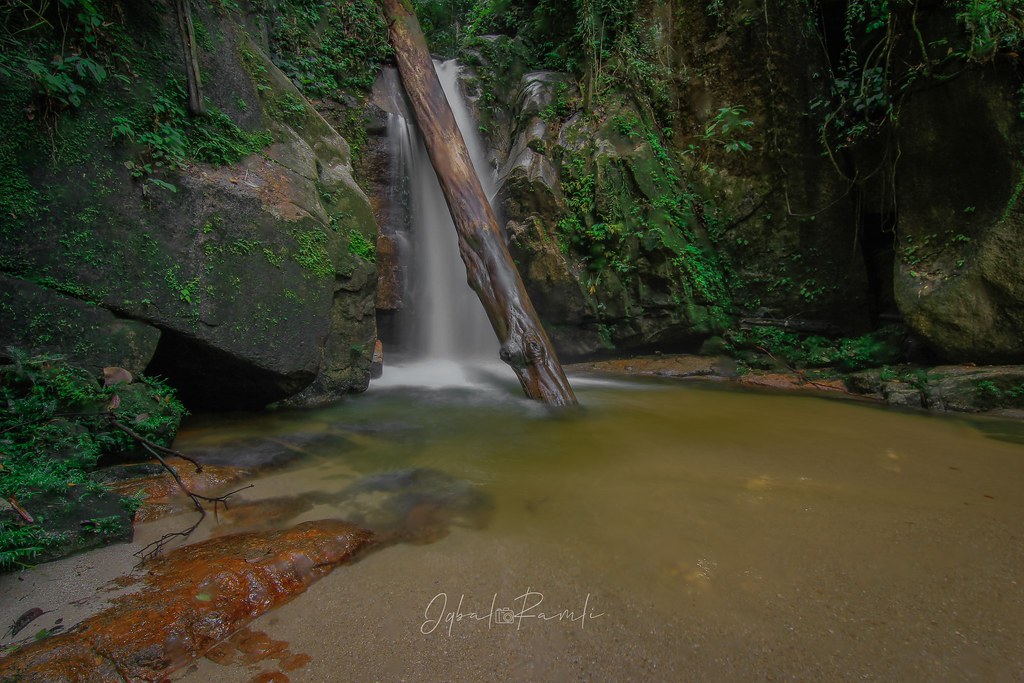 Batu Besar Waterfall