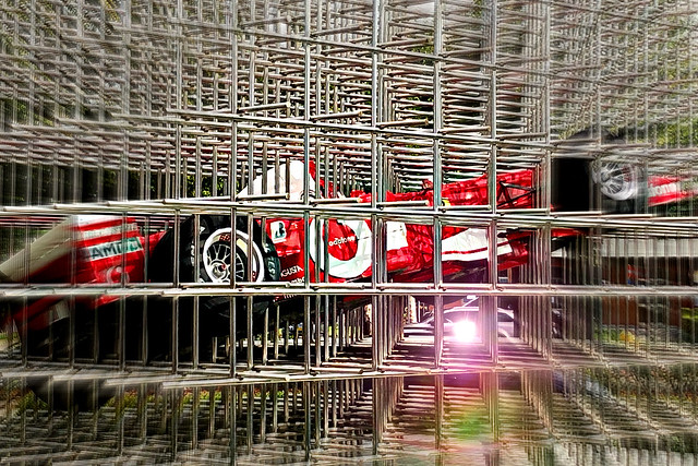 Una Ferrari in gabbia