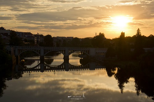 Sunset over the Elbe river by MJ.images.photo, Masarykův most (1924-25)