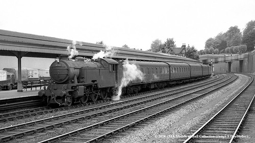 britishrailways thompson lner l1 264t 67747 steam passenger highwycombe buckinghamshire train railway locomotive railroad