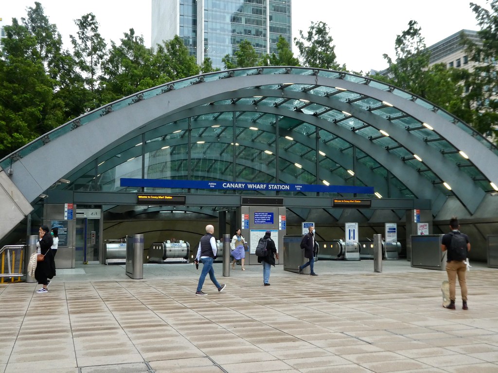 Canary Wharf Station 
