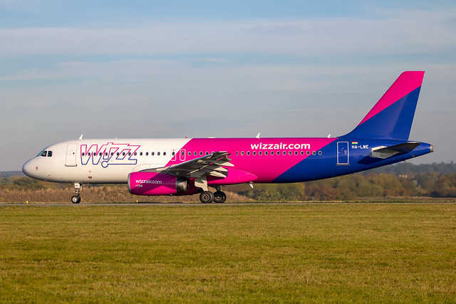 Wizz Air - Airbus A320-232 HA-LWE @ London Luton