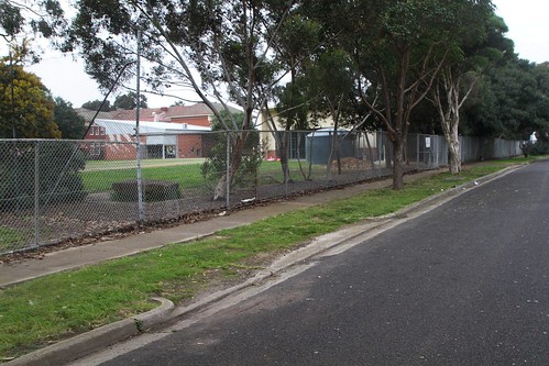 Remnant driveways on Leith Avenue lead towards former houses, now part of Sunshine Primary School