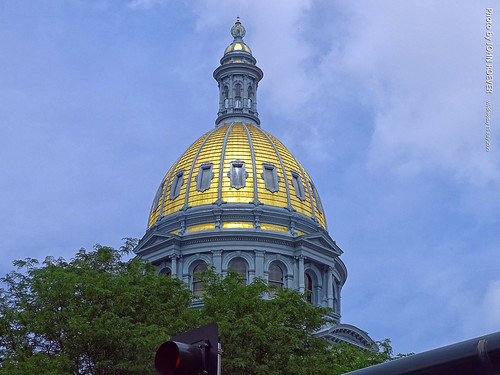 colorado denver denvercounty 2020 july july2020 summer summer2020 colorado2020trip summer2020trip capitol statecapitol coloradostatecapitol coloradostatecapitolbuilding dome goldplatedgoldplateddome coloradocapitoldome downtown afternoon usa