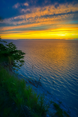 Manitou Passage Sunset by downstreamer, claycliffs contax28mmf28carlzeissbiogont lakemichigan leelanau manitou manitoupassage clouds conserv