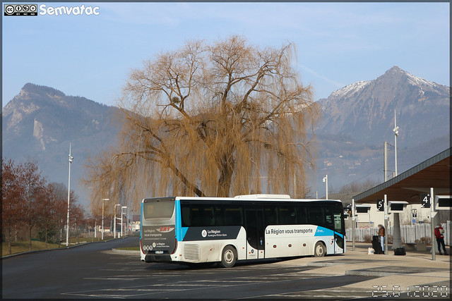 Iveco Bus Evadys – SAT Annemasse (Société Annemassienne de Transports) / Auvergne-Rhône-Alpes / Lihsa (Lignes Interurbaines de Haute-Savoie) n°382