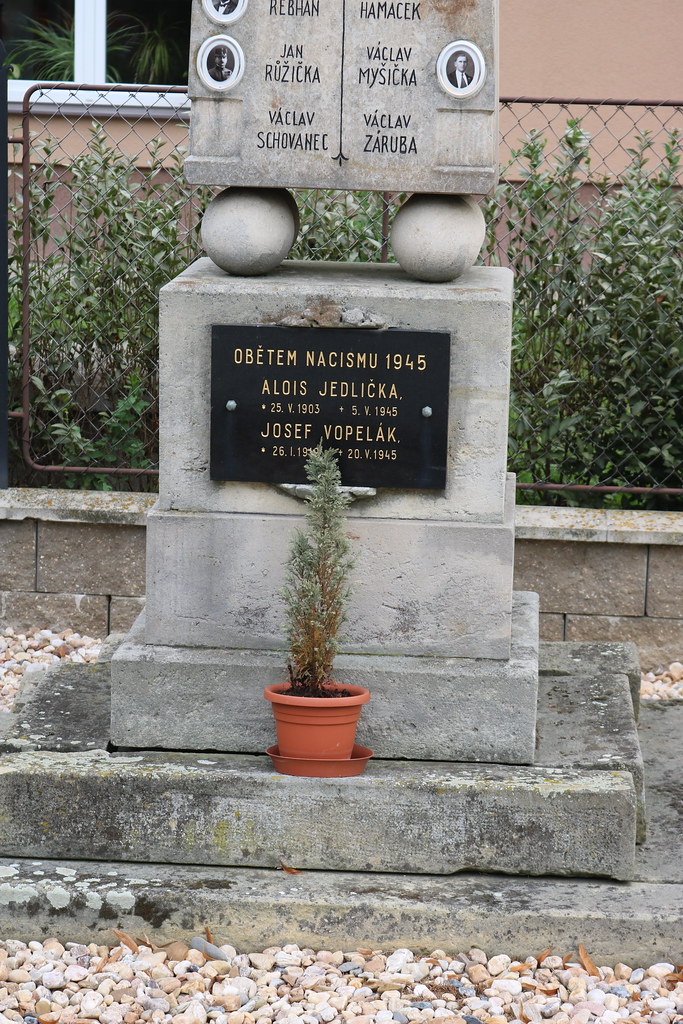 pomník obětem 1. světové války v Církvicích