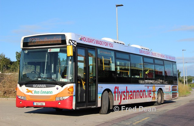 Bus Éireann SL 22 (09-C-252).