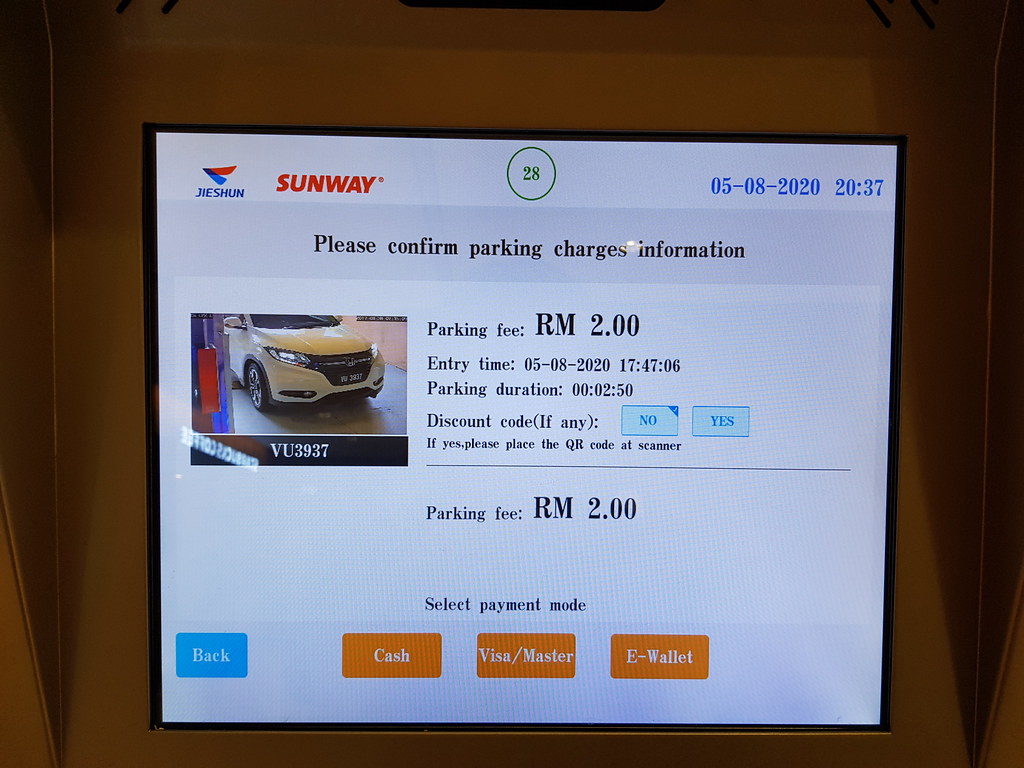 Ticketless parking pay usimg car plate and by cash option @ Sunway Pyramids