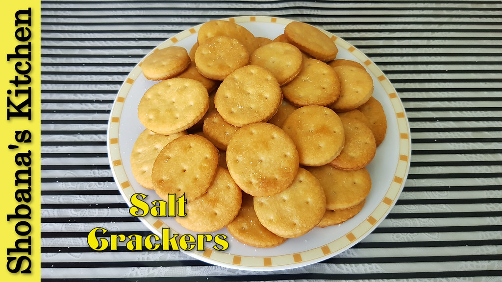 Salt Crackers / உப்பு பிஸ்கட் ( Eggless & Butterless Crackers ) / Saltine Cracker / Shobanas Kitchen