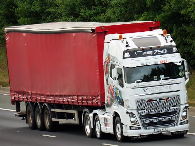 Hawkins Logistics, Hitting The Apex, Volvo FH (FH16HLL) On The A1M Northbound