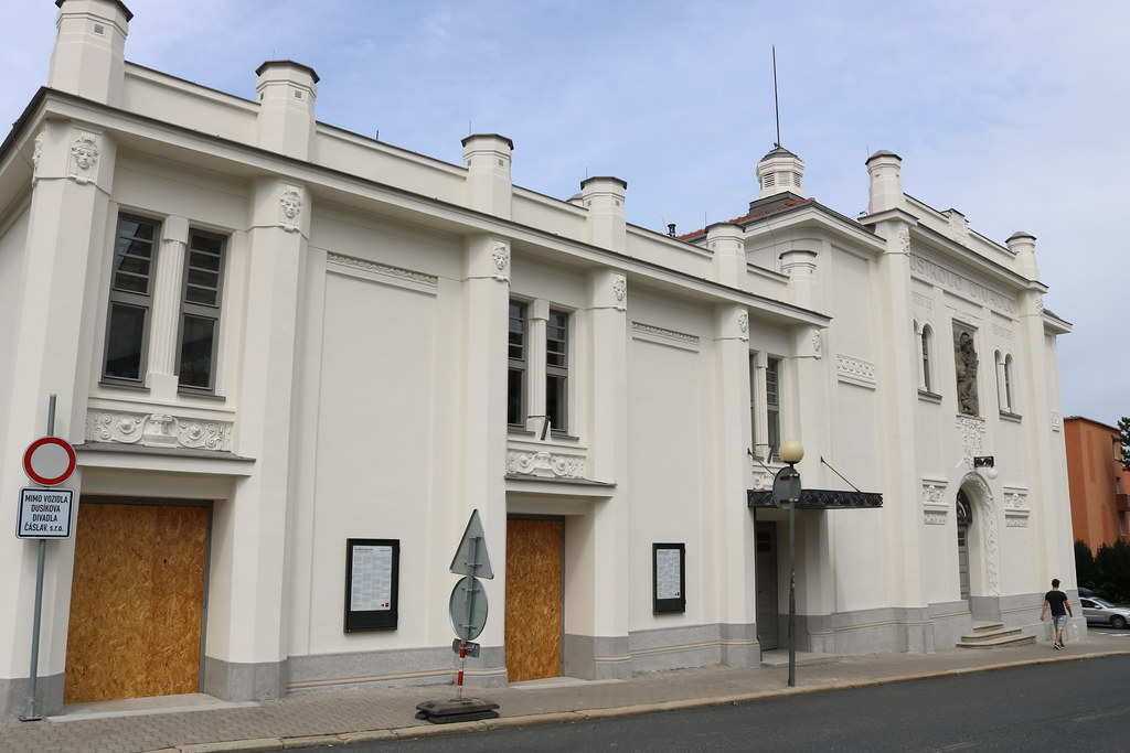 Dusíkovo divadlo v Čáslavi
