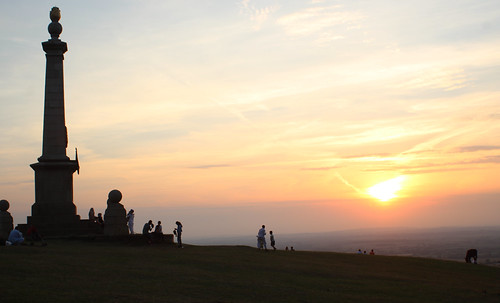Coombe hill at sunset by Chiltern Wanderer, Boer war memorial
Coombe Hill at 852 feet above sea level is the highest viewpoint in the Chiltern