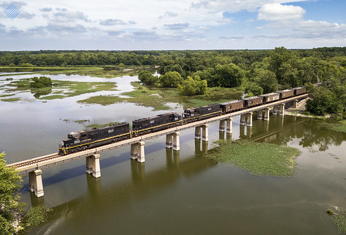illinoiscentral outdoor photography railroad train emd bridge drone illinois