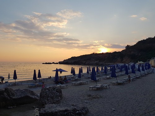 drobnići drobnipijesak smokovvijenac skočiđevojka sky sunce sun sunshine sunset plaža beach vildbeauty anticando crnagora montenegro jadranskomore jadran plavijadran tourism adriaticsea sea