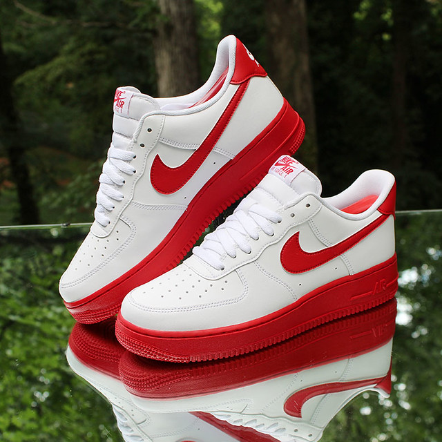 Nike Men's Air Force 1 '07 Shoes, Size 9, White/Red