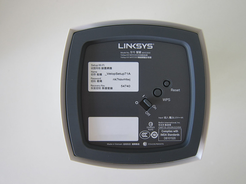 Linksys Velop MX5300 Wi-Fi 6 - Bottom