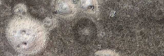Mars - Pitted Mounds in Chryse Planitia
