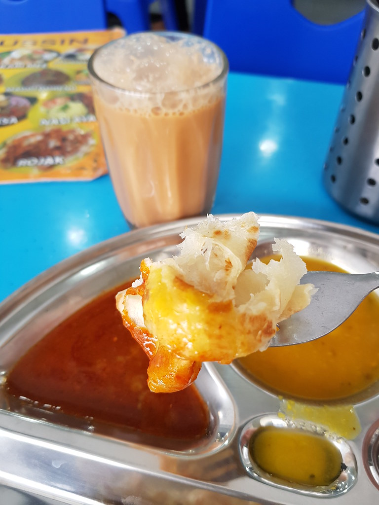 印度煎饼 Roti Canai rm$1.30 & 印度奶茶 Teh Tarik rm$1.60 @ Restoran P.H USJ21