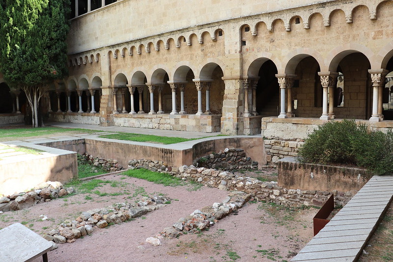 claustro del Monasterio de Sant Cugat