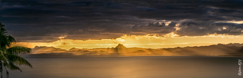 Fiji / Sunset at Savusavu