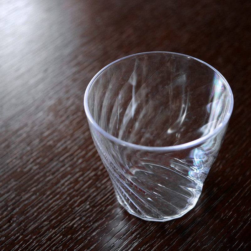 ダイソー クレールグラス 割れない 樹脂 トライタン ガラスのような 透明