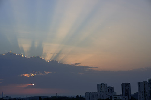 Sunrise by István SZÉKANY, Sunrise

Le quartier poursuit sa mutation avec la livraison d’ici le printemps 2020 des espaces publ